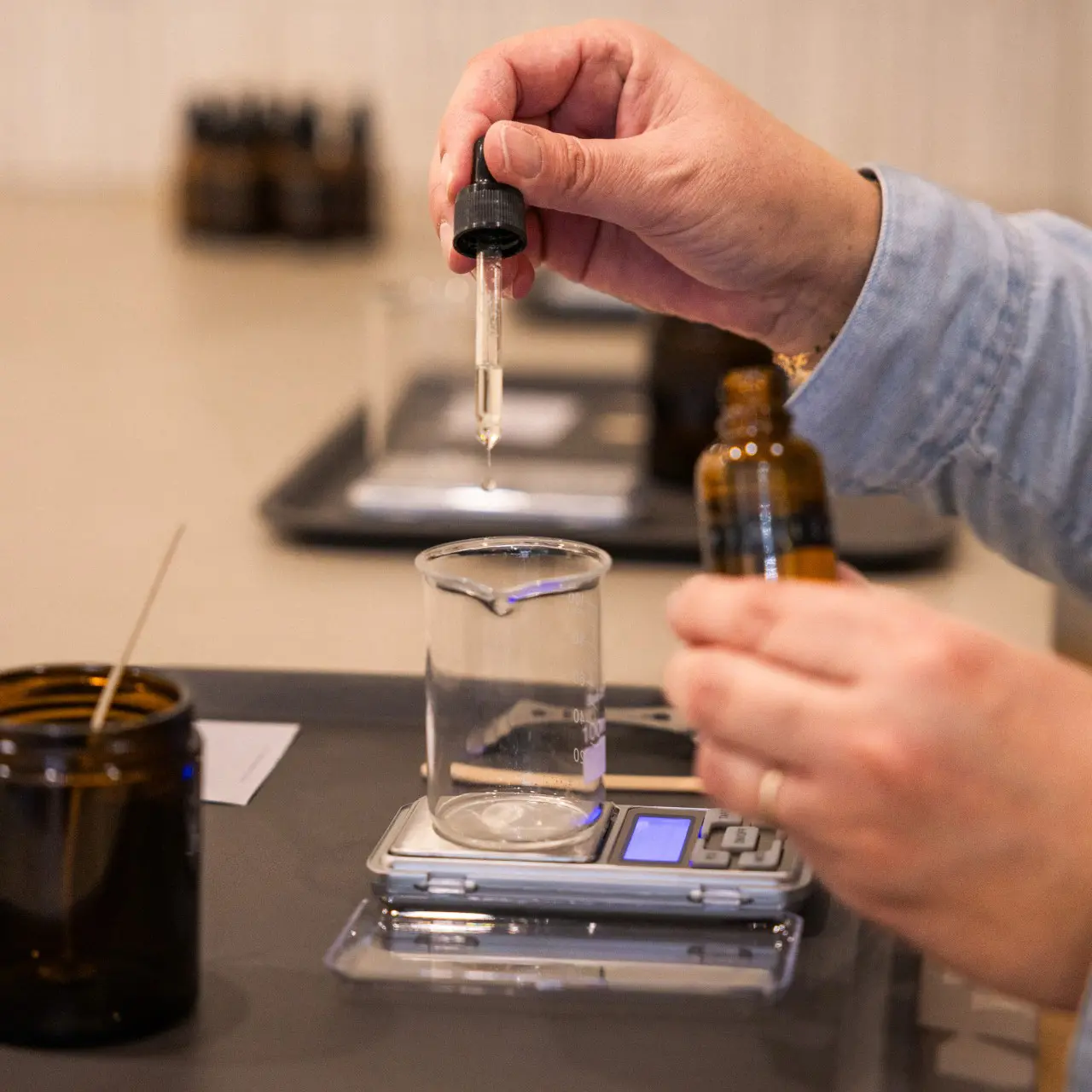 Atelier de fabrication de bougies cucuron